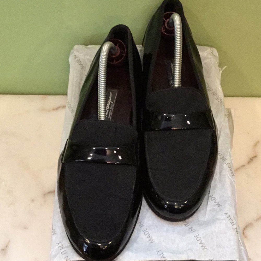 Salvatore ferraegamo dress shoe.